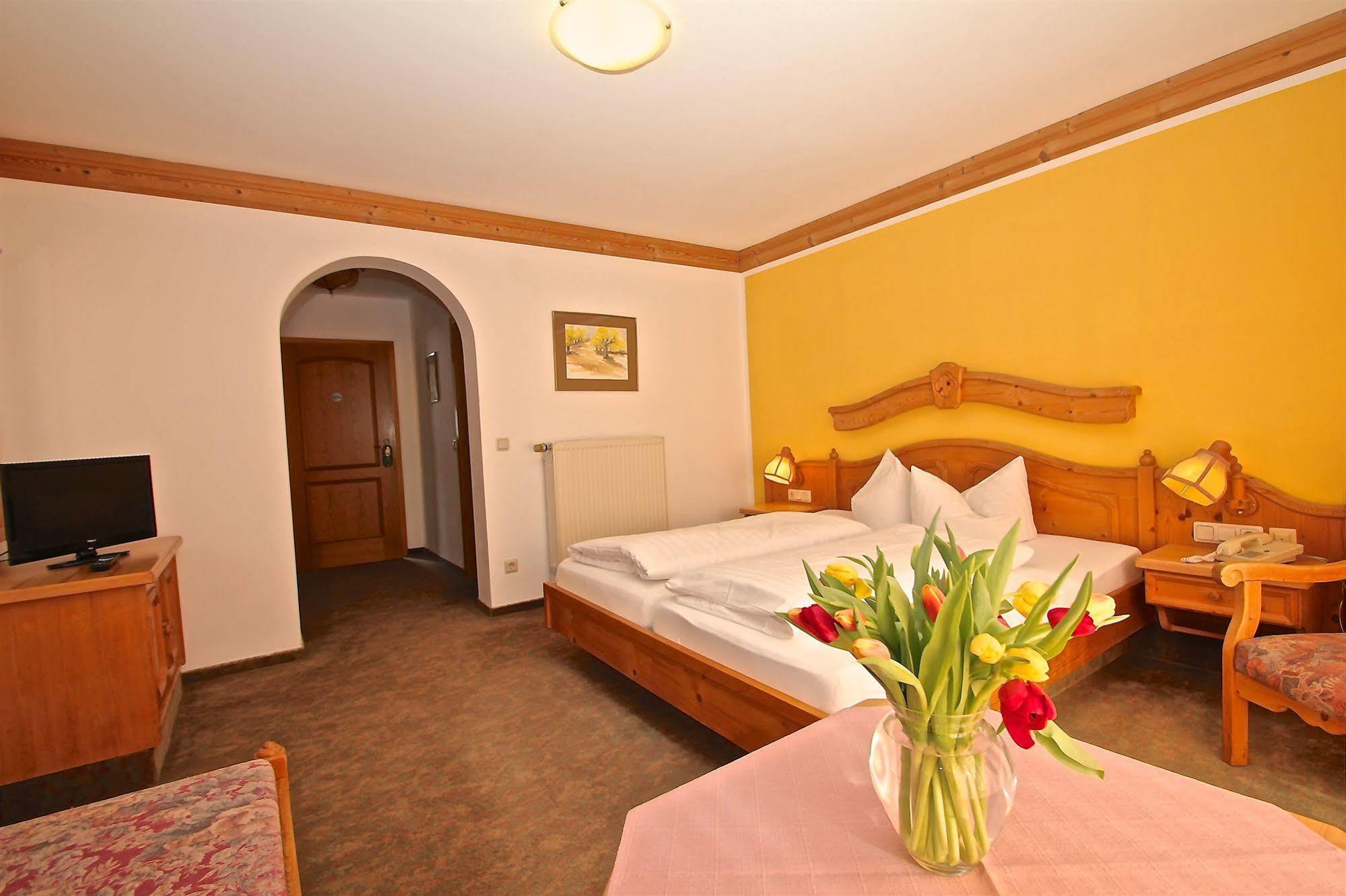 Alpenhotel Weiherbach Berchtesgaden Hallenbad Und Sauna Exterior foto